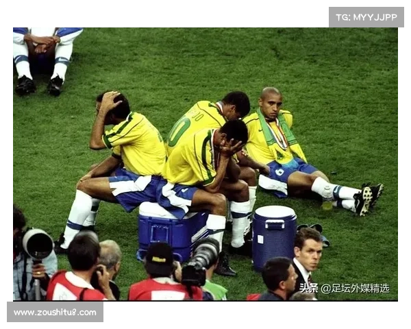 巴西世界杯夺冠夜罗纳尔多与瘫痪儿子视频通话泪洒横滨心酸时刻